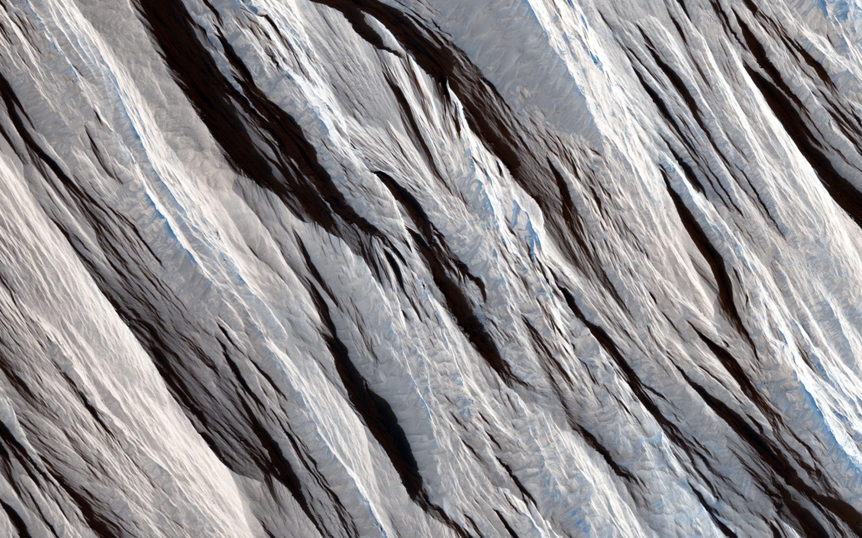 On the Beauty of Yardangs — Mars image from the NASA archive