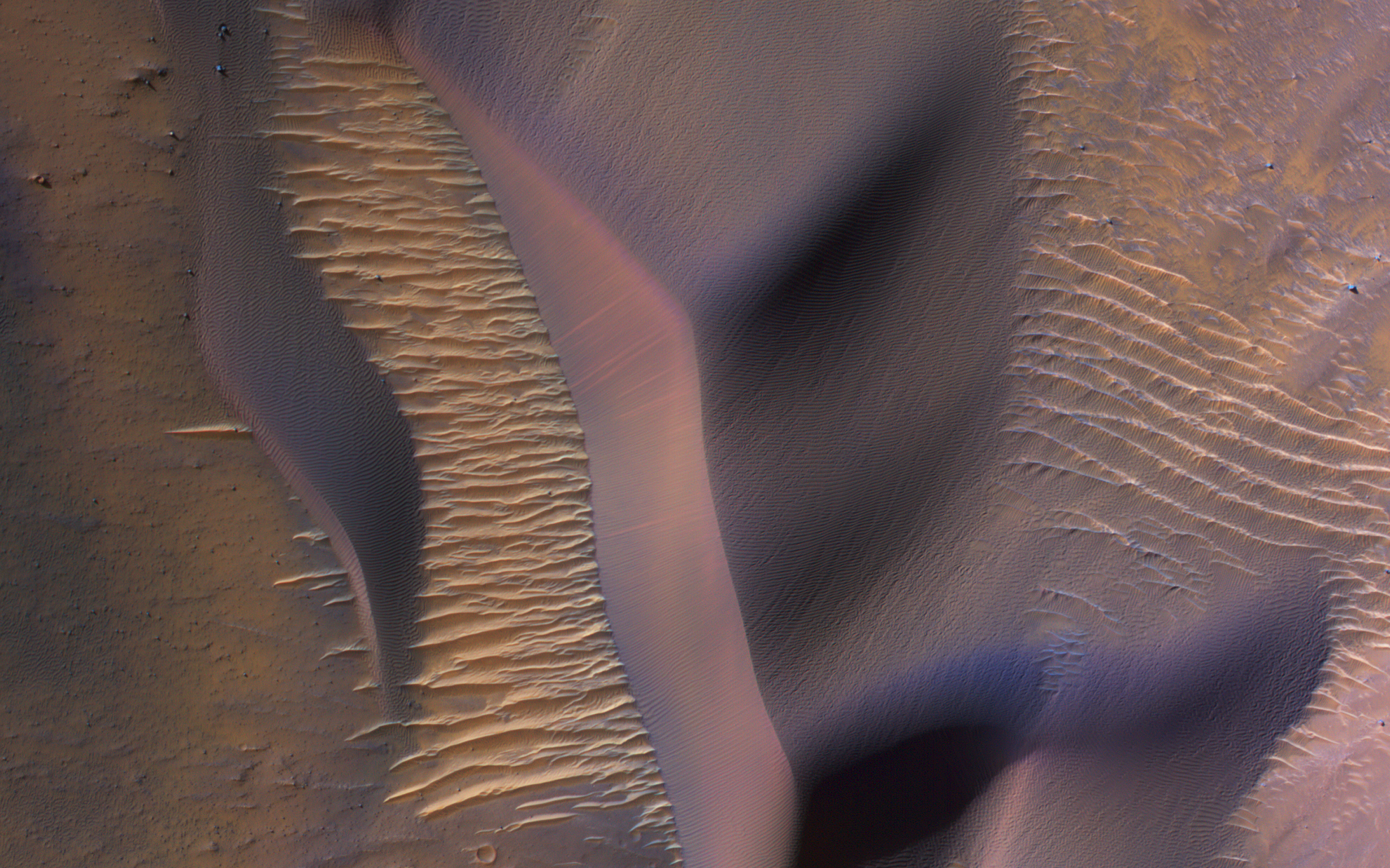 Dunes in Nectaris Montes — Mars image from the NASA archive