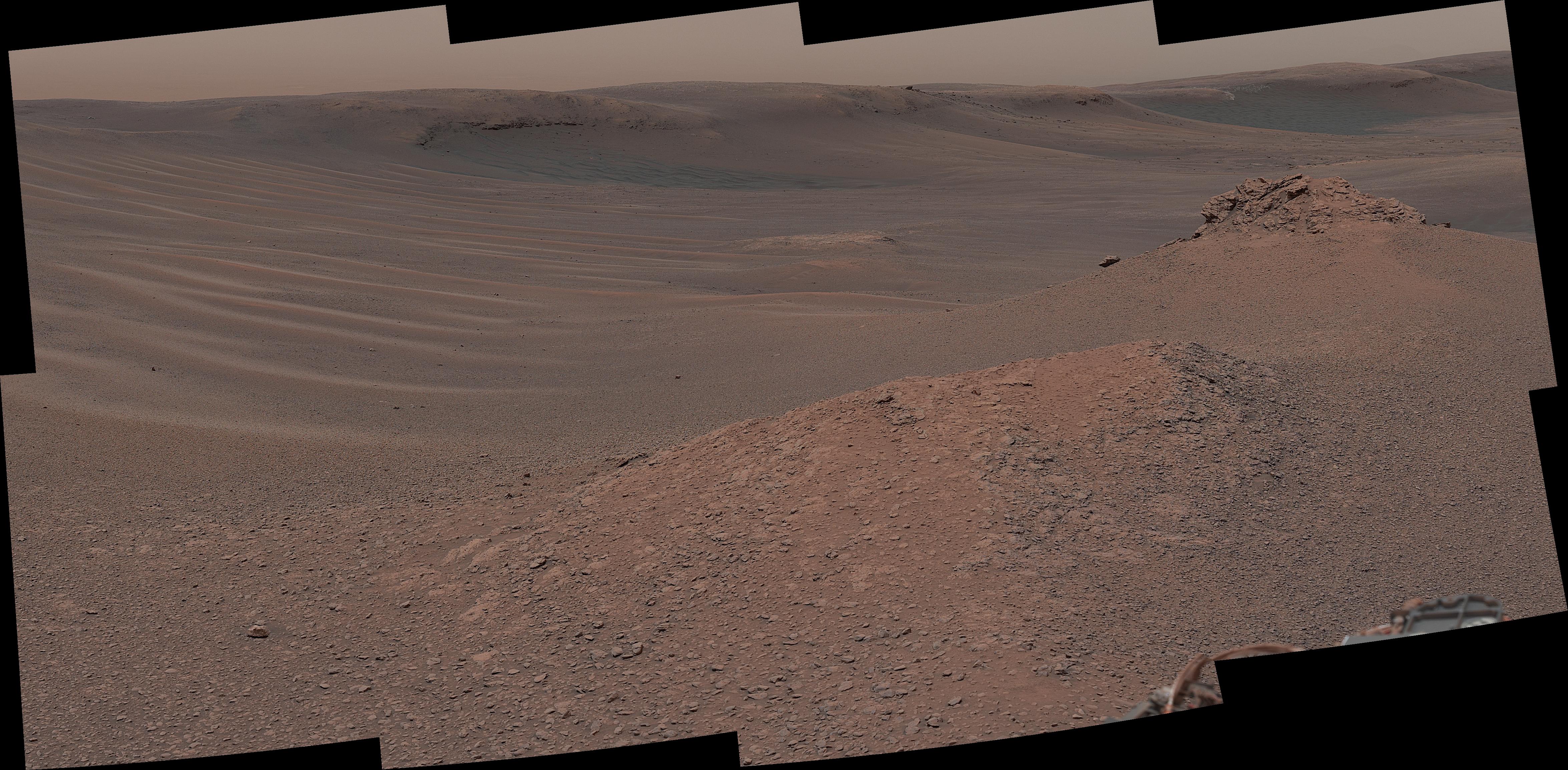 Curiosity Surveys the Clay-Bearing Unit — Mars image from the NASA archive