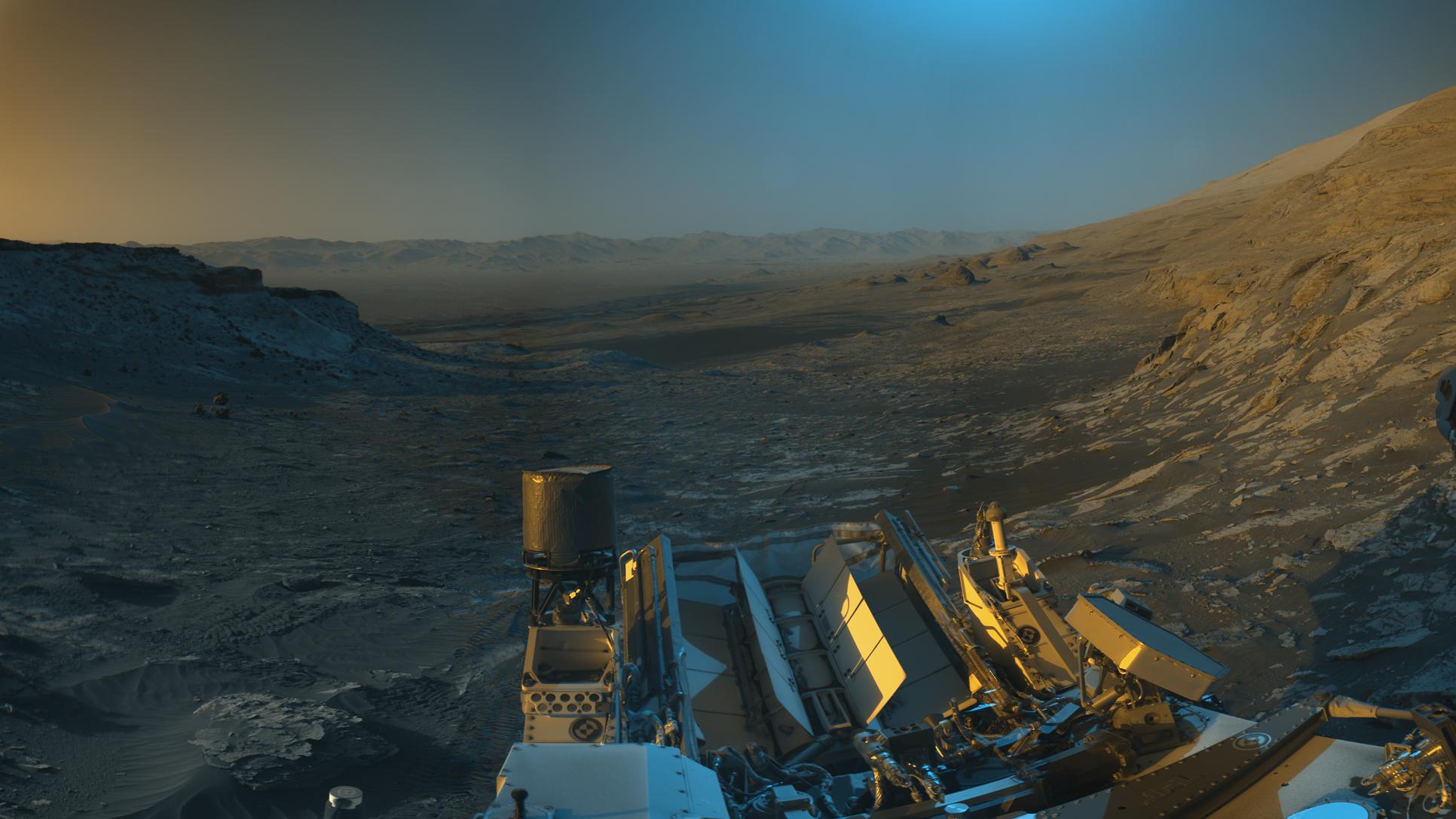 A Picture Postcard From Curiosity's Navcams — Mars image from the NASA archive