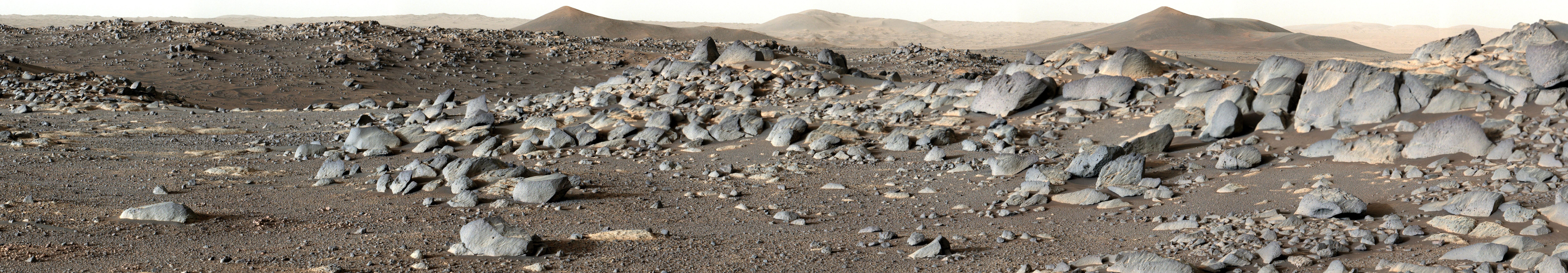 Perseverance Looks Toward 'Santa Cruz' — Mars image from the NASA archive