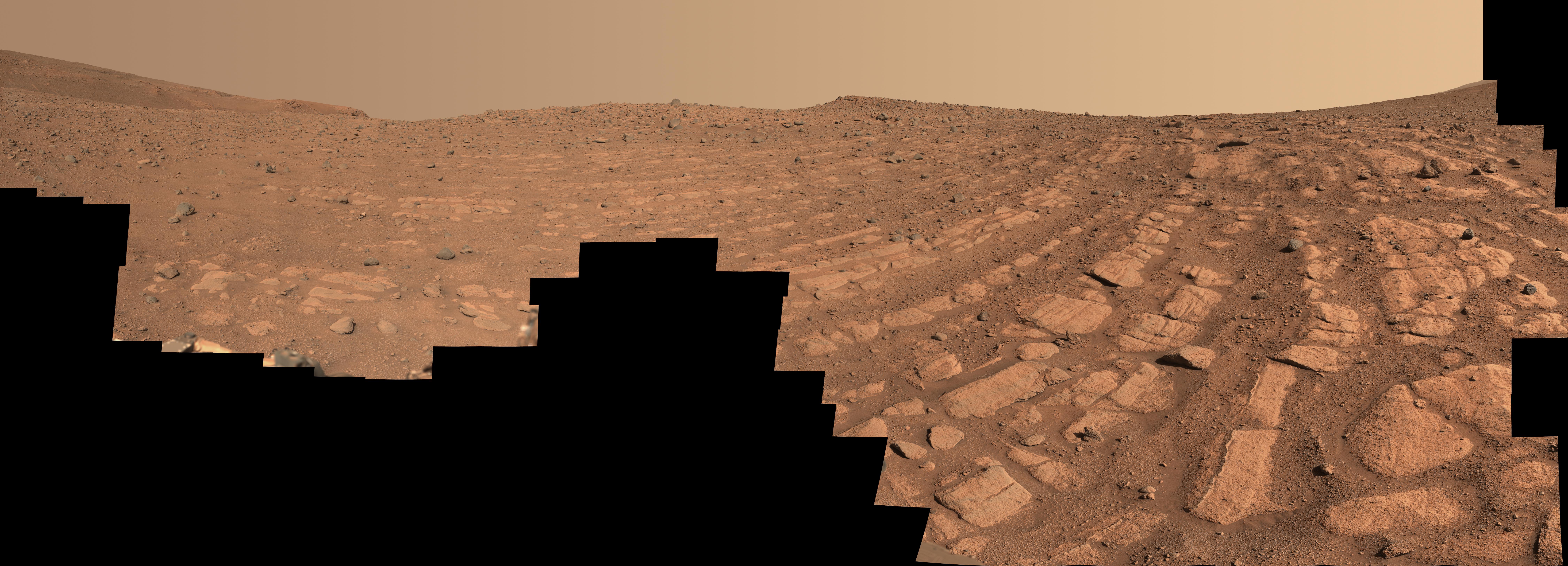 Curved Bands of Rocks at 'Skrinkle Haven' — Mars image from the NASA archive